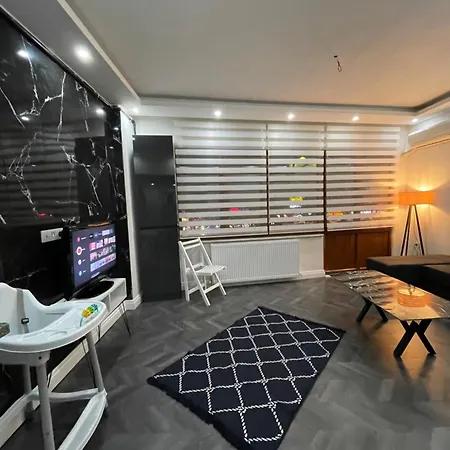 Apartment In The Heart Of The *
